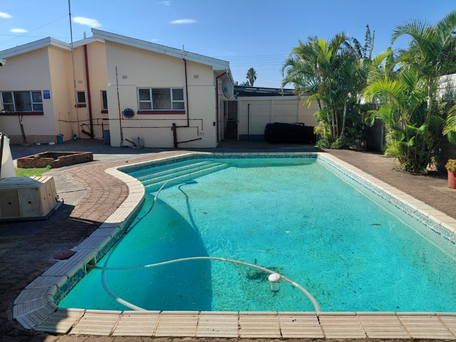 4 Bedroom Property for Sale in Bothasrus Eastern Cape